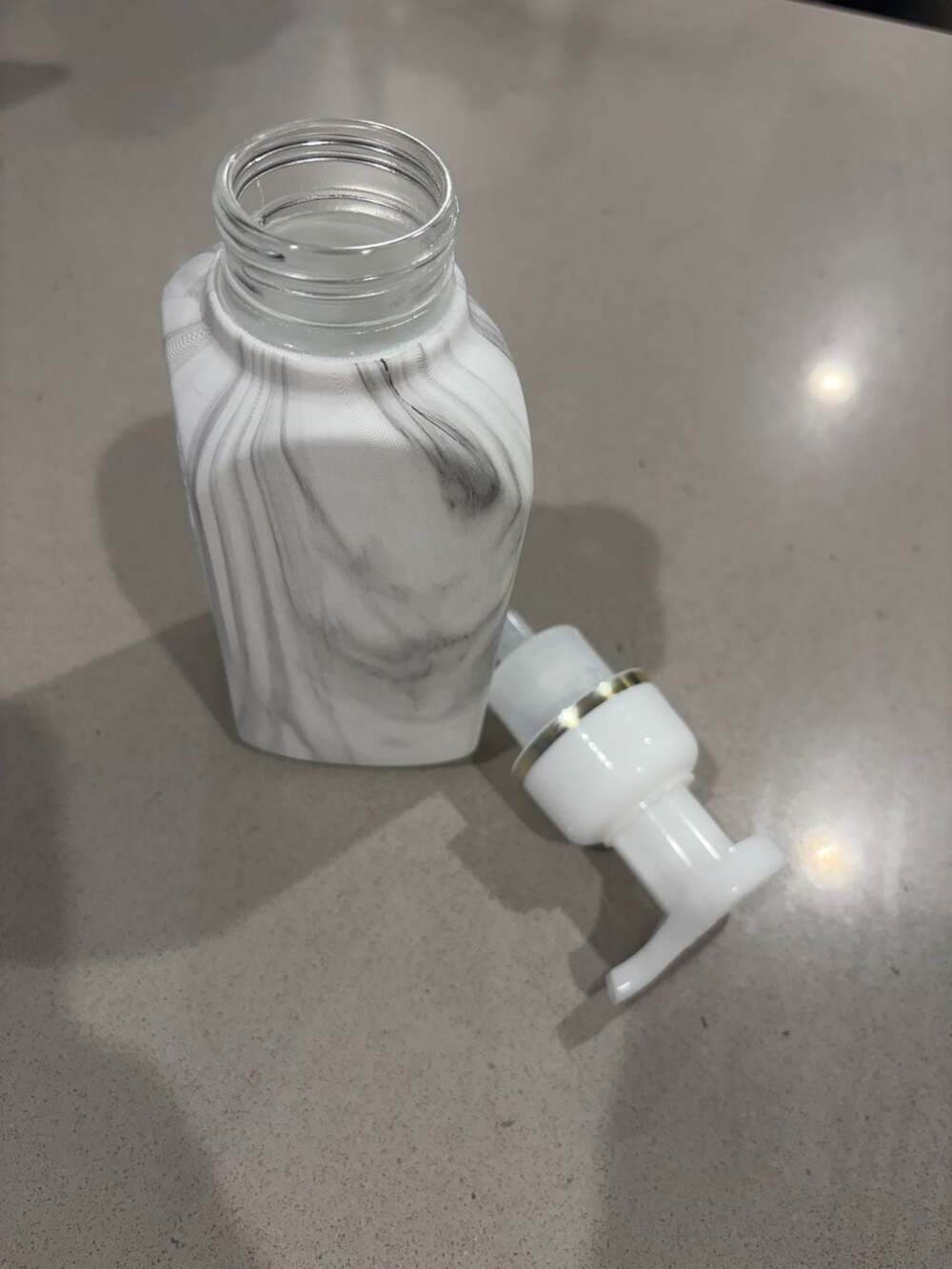 White and Grey Marble Pattern Soap Dispenser Bottle with Pump